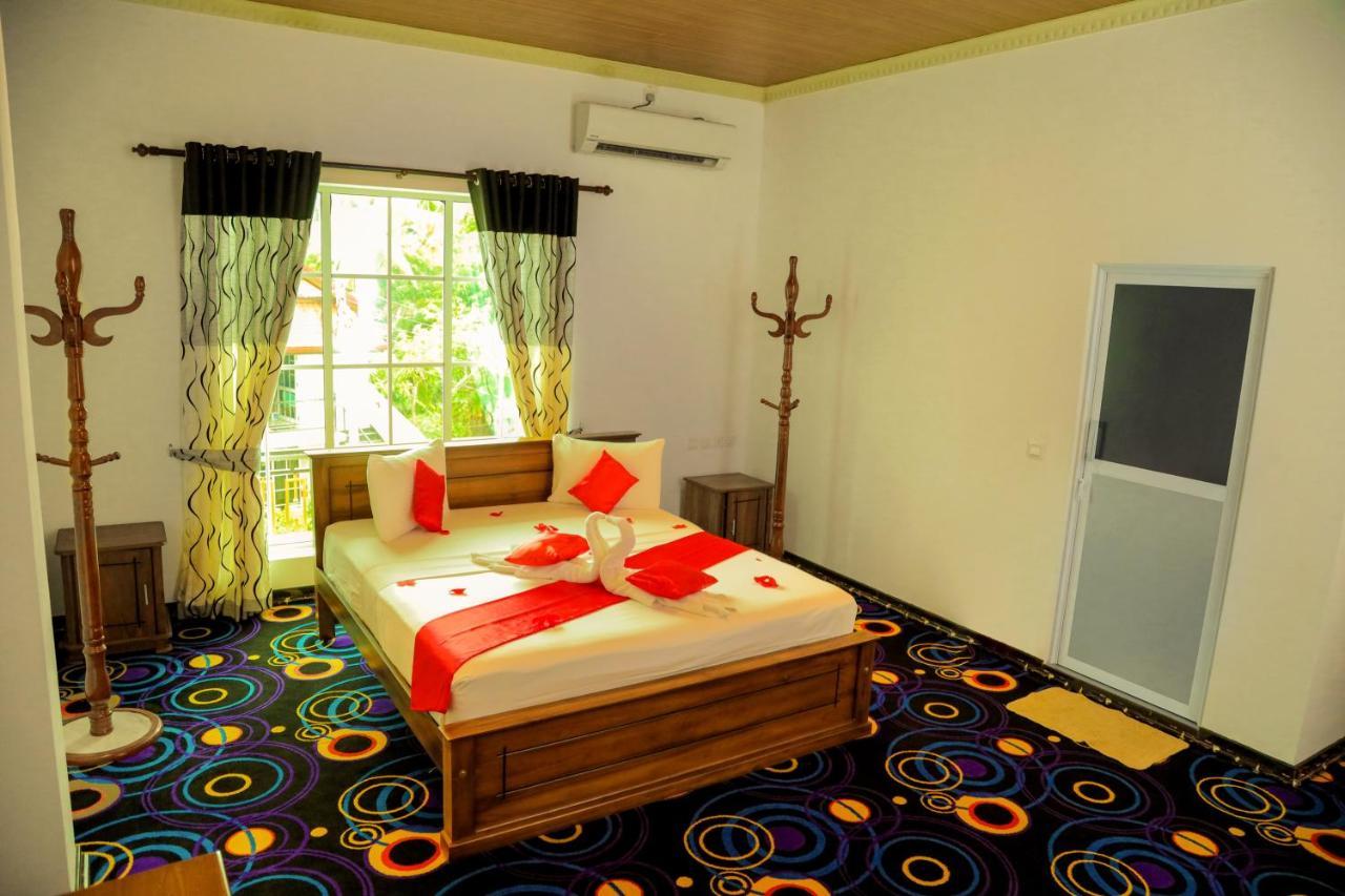 Aurora Banquet And Hotel Chilaw Exteriér fotografie