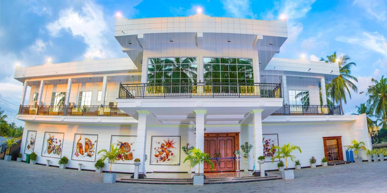Aurora Banquet And Hotel Chilaw Exteriér fotografie