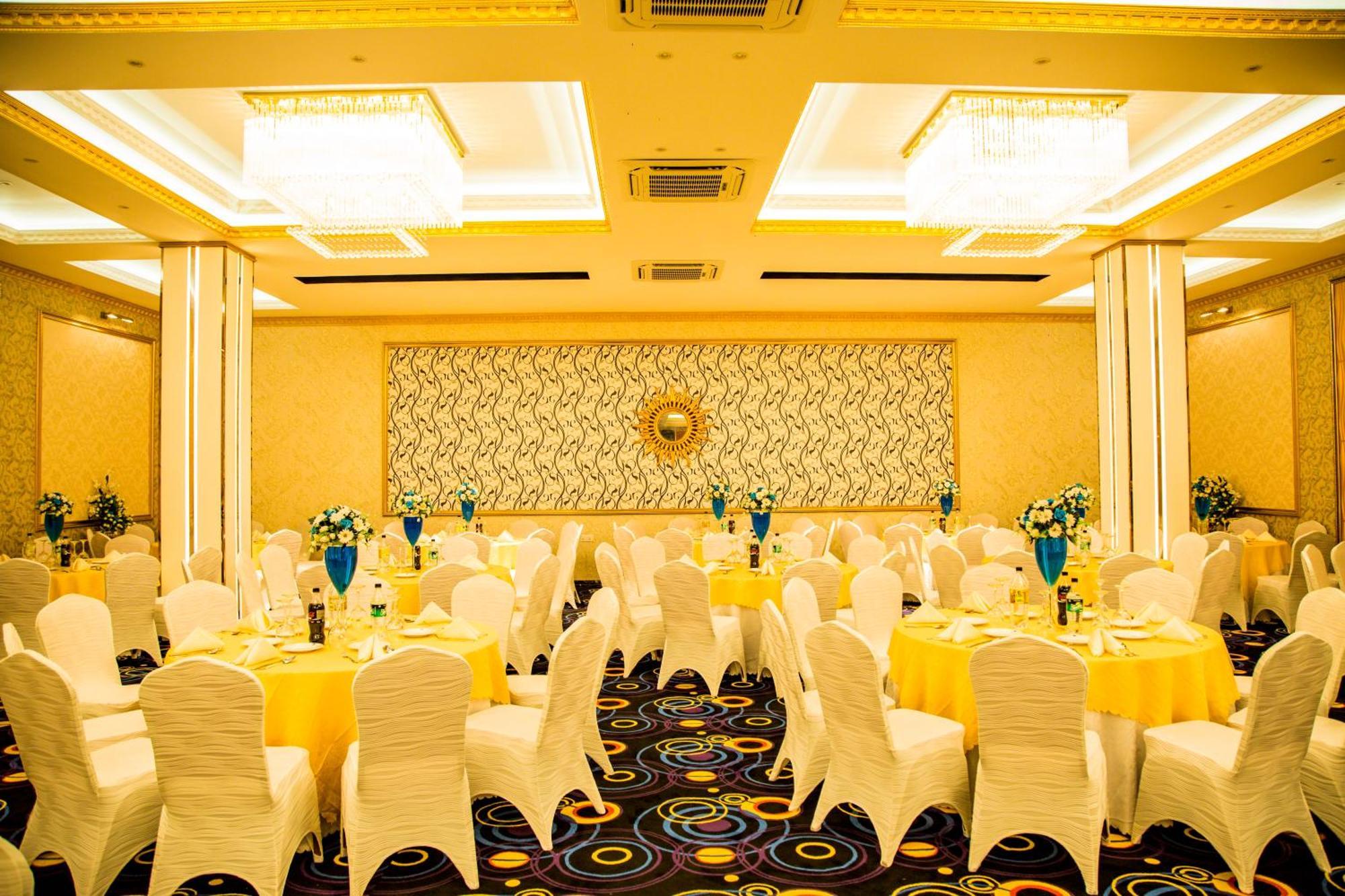 Aurora Banquet And Hotel Chilaw Exteriér fotografie